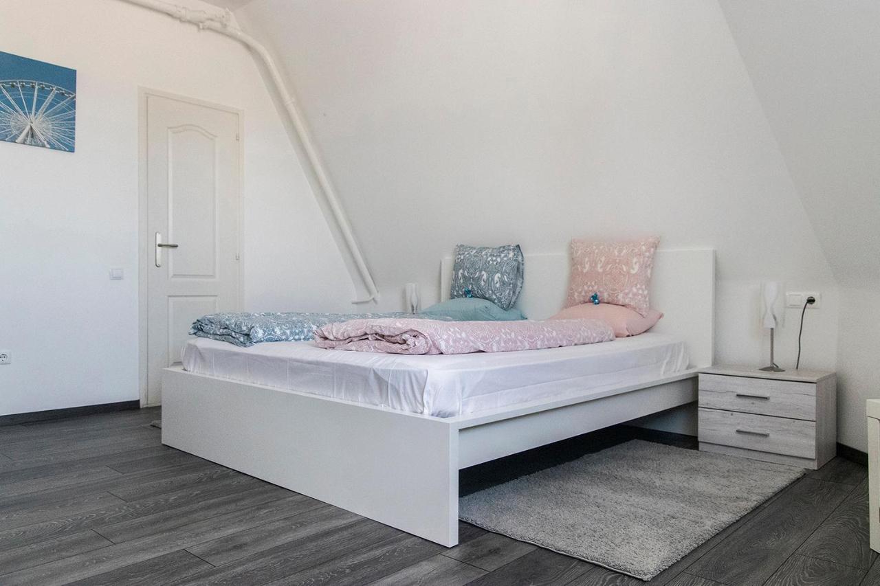 בודפשט Helena Apartment With View On St. Stephan'S Basilica מראה חיצוני תמונה